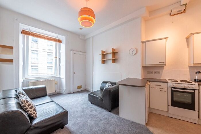 1 Bedroom Flat To Rent In Murieston Place, Dalry, Edinburgh, EH11