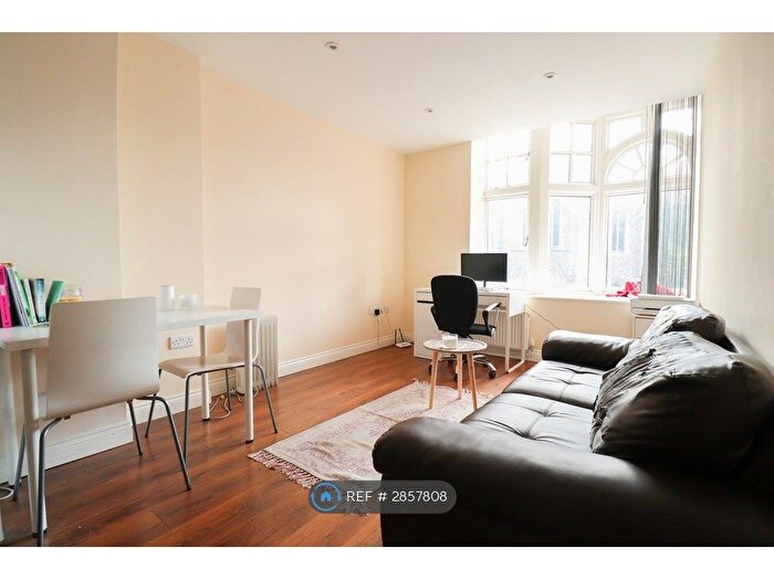 1 Bedroom Flat To Rent In Victoria Avenue, Leicester, LE2