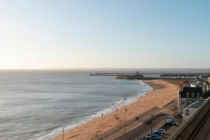 1 Bedroom Flat To Rent In Wellington Crescent, Ramsgate, CT11