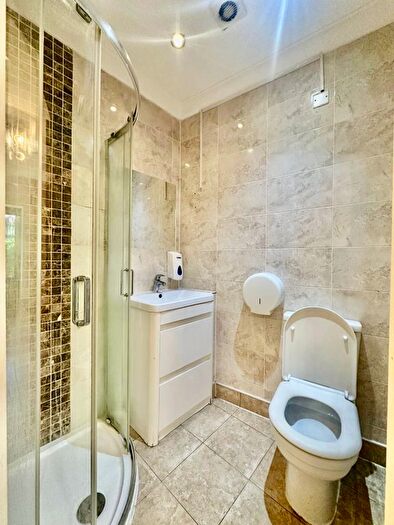 2 Bedroom Flat To Rent In Como Street, Romford, RM7