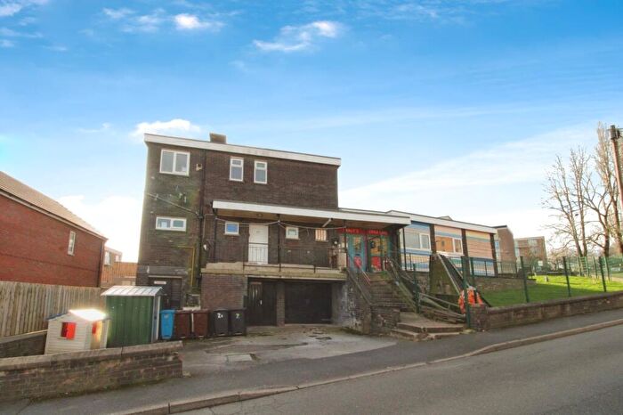 3 Bedroom Apartment To Rent In Fairbarn Road, Sheffield, South Yorkshire, S6