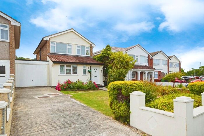 3 Bedroom Link Detached House For Sale In Tanorth Road, Whitchurch, Bristol, BS14