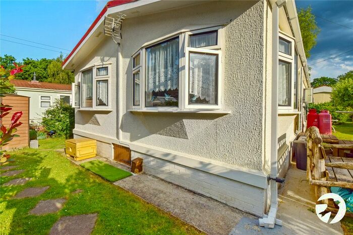 2 Bedroom Park Home For Sale In East Hill Park, Knatts Valley, Sevenoaks, Kent, TN15