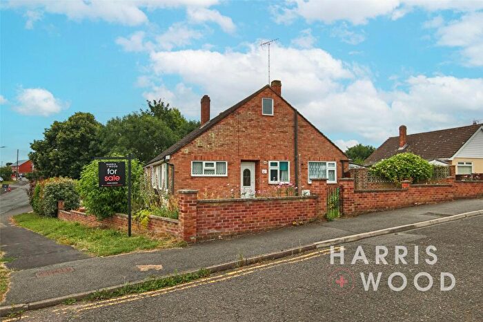 2 Bedroom Bungalow For Sale In Cottage Drive, Colchester, Essex, CO2