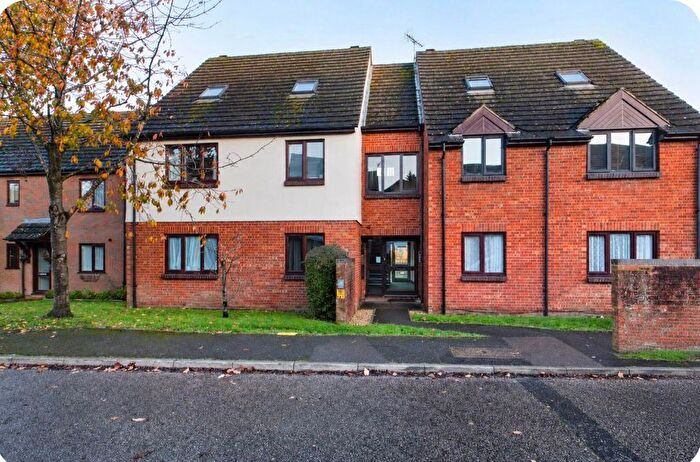 1 Bedroom Flat For Sale In Windrush Court, High Wycombe, HP13