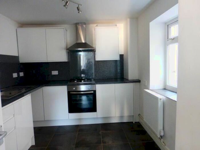 3 Bedroom Property To Rent In Dan-Y-Coedcae Road, Graig, Pontypridd CF37