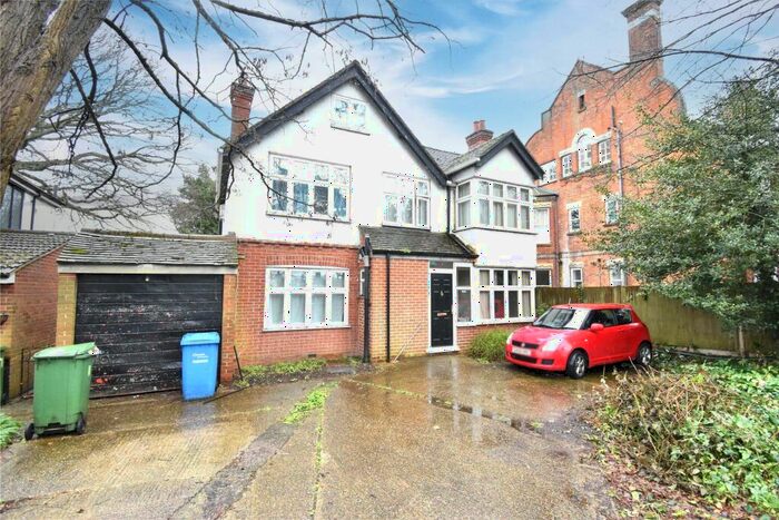 1 Bedroom Detached House To Rent In Farnborough Road, Farnborough, Hampshire, GU14