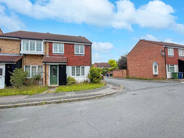 3 Bedroom Semi-Detached House To Rent In Tamarin Gardens, Cherry Hinton, Cambridge, CB1