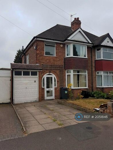 3 Bedroom Semi-Detached House To Rent In Woodlands Farm Road, Birmingham, B24