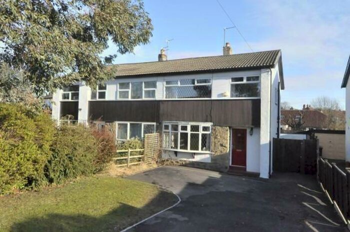 3 Bedroom Semi-Detached House To Rent In West Park Road, Roundhay, Leeds, LS8