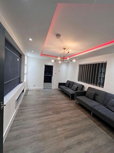 6 Bedroom Terraced House To Rent In Brynmill Avenue, Brynmill, Swansea, SA2