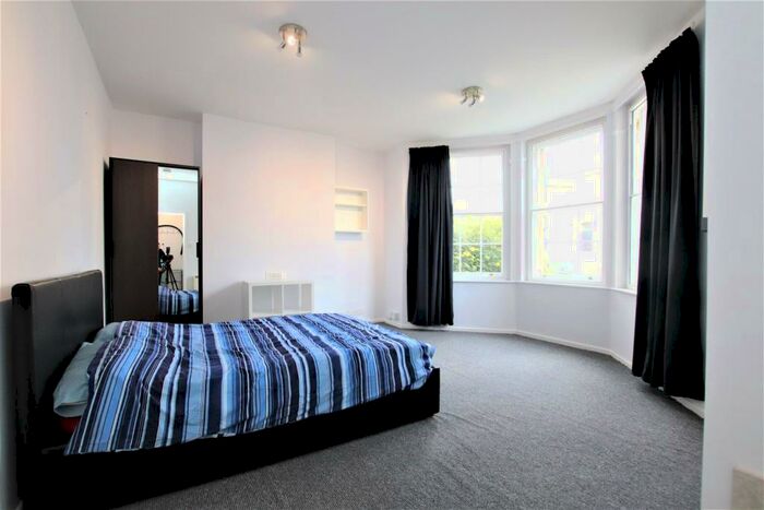1 Bedroom Apartment To Rent In Lower Oldfield Park, Bath, BA2