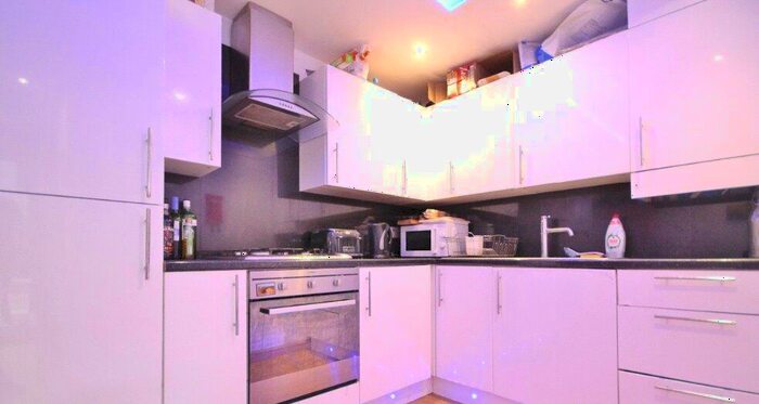 6 Bedroom Property To Rent In Keighley Close, London, N7