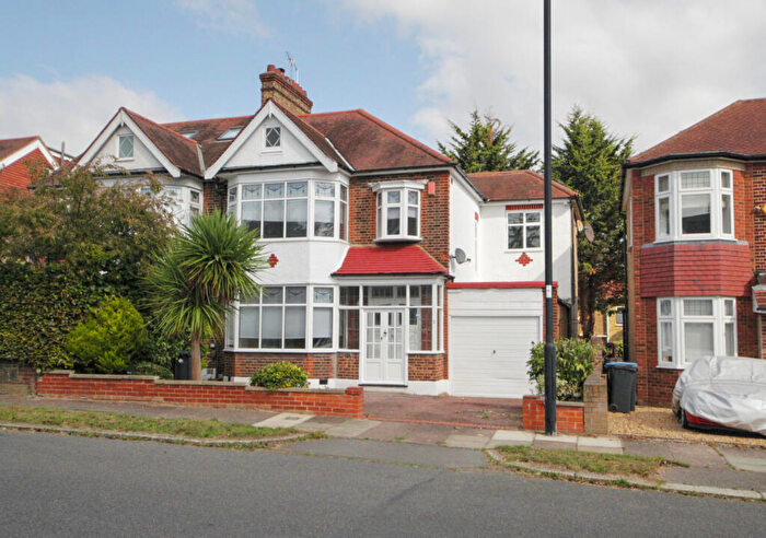 4 Bedroom Semi-Detached House To Rent In Grange Park Avenue, London, N21