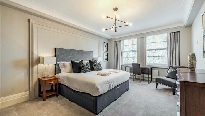 6 Bedroom Flat To Rent In Park Road, London, NW8