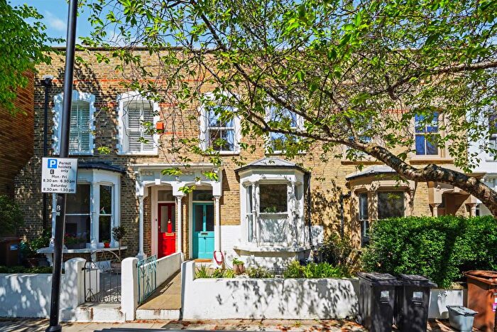 3 Bedroom House For Sale In Sydner Road, N16