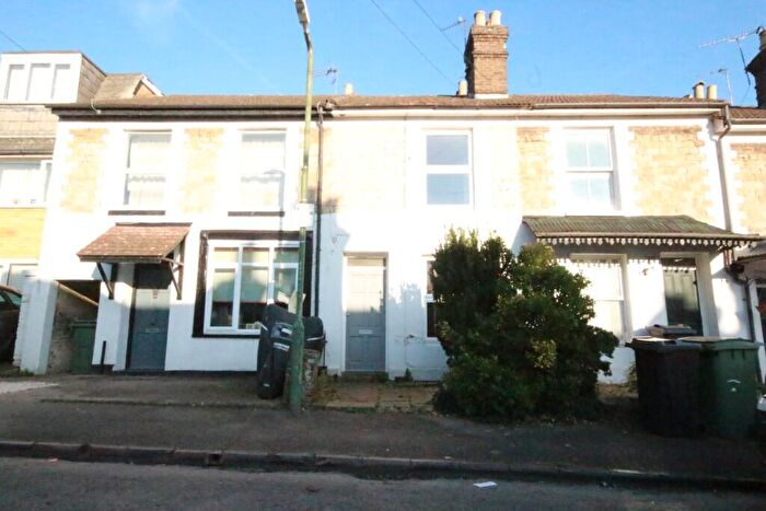 2 Bedroom Terraced House To Rent In St. Georges Square, Maidstone, Kent, ME16