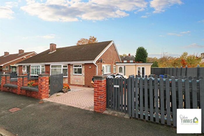 3 Bedroom Semi-Detached Bungalow For Sale In Fishpond Way, Stoke-On-Trent, ST2