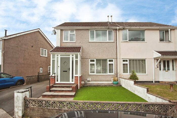 3 Bedroom Semi-Detached House For Sale In Southgate Avenue, Llantrisant, Pontyclun, CF72