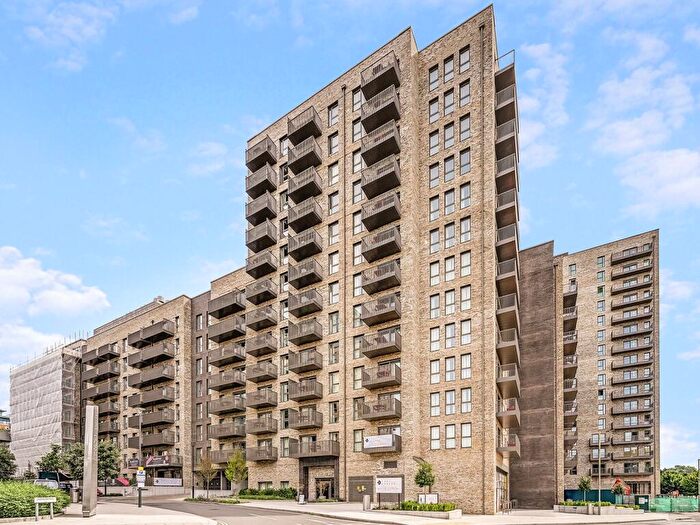 3 Bedroom Apartment To Rent In The Draper, Caversham Rd, NW9