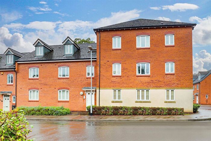2 Bedroom Flat To Rent In Burberry Avenue, Hucknall, Nottinghamshire, NG15