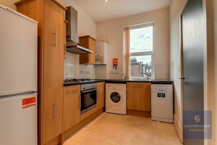1 Bedroom Flat To Rent In Archway Road, First Floor Flat, Archway, London, N19