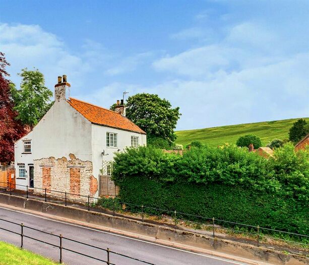4 Bedroom Detached House For Sale In Front Street, Langtoft, Driffield, YO25