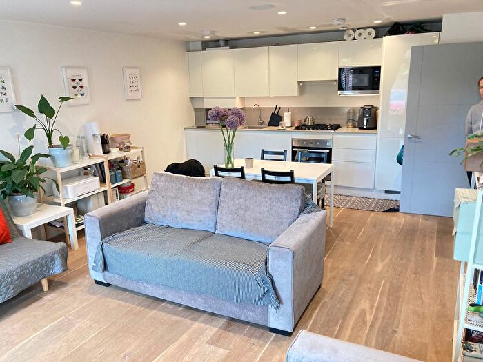 1 Bedroom Flat To Rent In Very Near Ealing Green Area, Ealing Broadway Area, W5