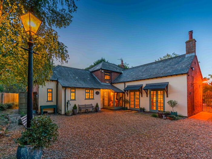 4 Bedroom Detached House For Sale In Rectory Road, Tydd St. Mary, PE13