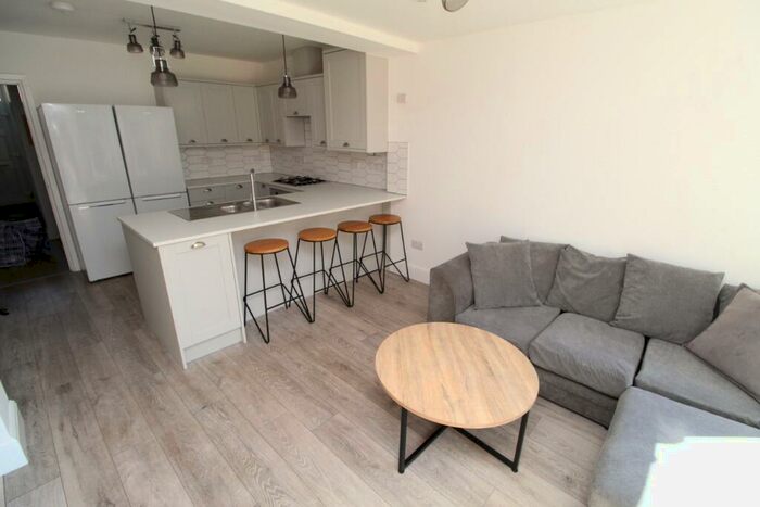 5 Bedroom Detached House To Rent In Claude Street, Dunkirk, Nottingham, NG7