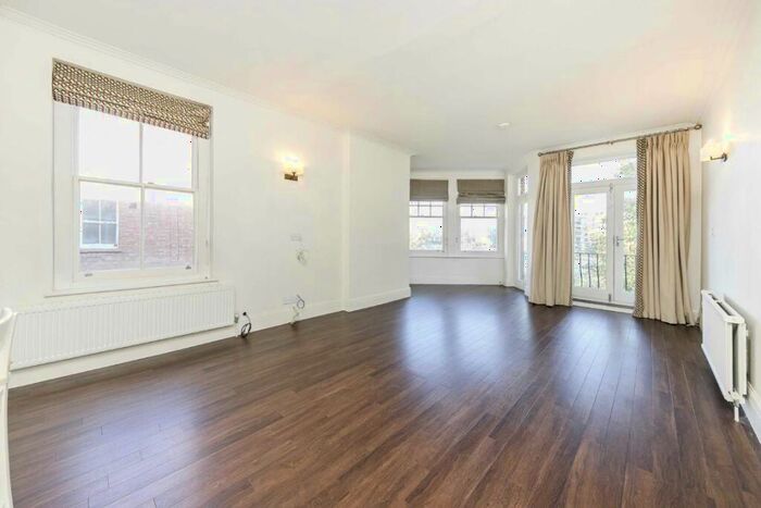 3 Bedroom Flat To Rent In Riverview Gardens, Barnes, SW13