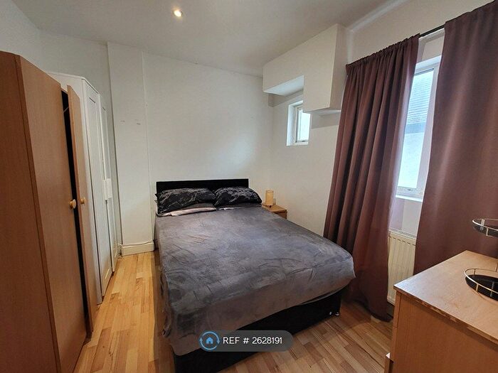 1 Bedroom Flat To Rent In Finchley Road, London, NW11