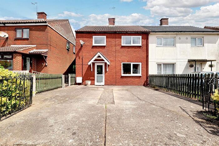 3 Bedroom Semi-Detached House For Sale In St. Lawrence Road, Ansley VIllage, Nuneaton, CV10
