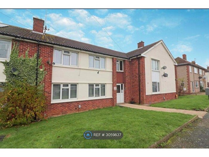 2 Bedroom Maisonette To Rent In Rose Avenue, Rushden, NN10