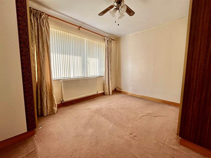 3 Bedroom Detached Bungalow For Sale In Buckshaft Road, Cinderford, GL14