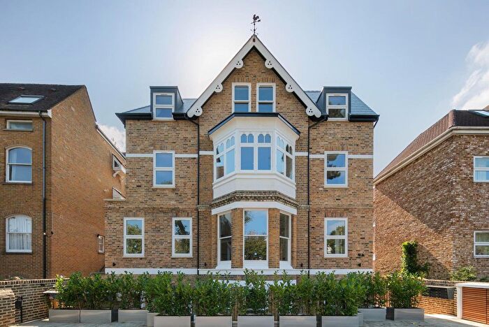 2 Bedroom Flat For Sale In Sutherland Road, London, W13
