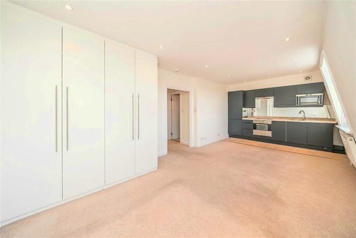 Studio To Rent In Cranley Gardens, London, SW7