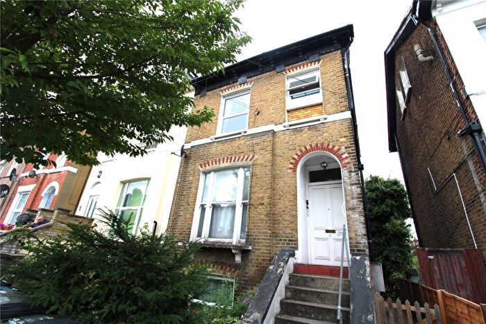 3 Bedroom Apartment For Sale In Alexandra Road, Croydon, CR0
