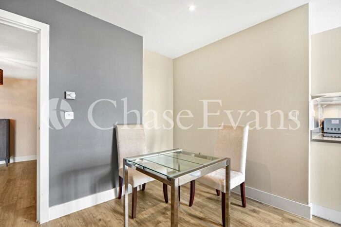 1 Bedroom Flat To Rent In St. Ives Place, Poplar, London, E14
