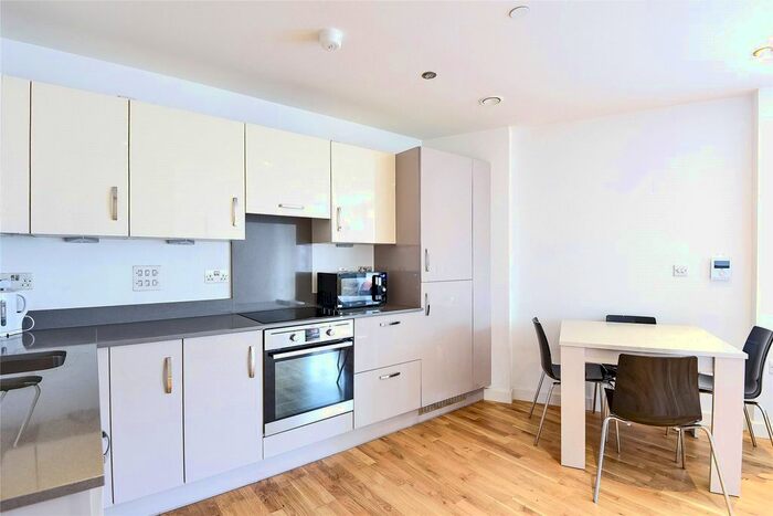 2 Bedroom Flat To Rent In Hewitt, Alfred Street, Reading, Berkshire, RG1