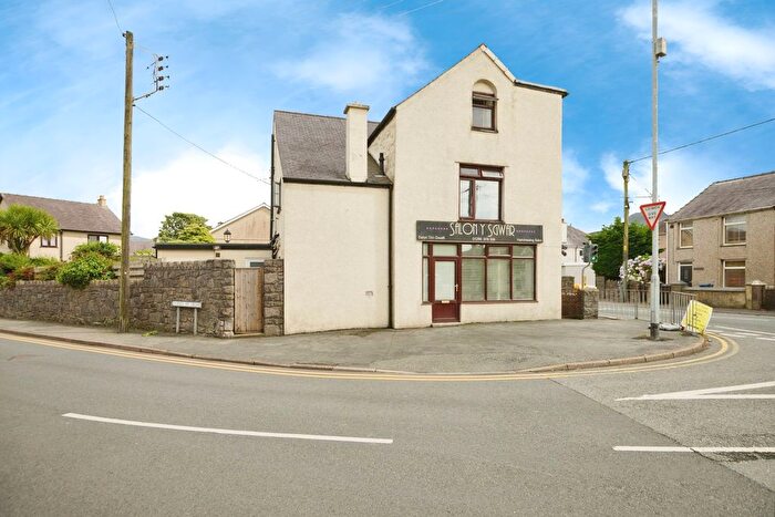 5 Bedroom Detached House For Sale In The Square, Llanrug, Caernarfon, Gwynedd, LL55