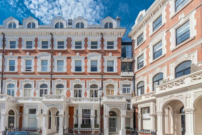 5 Bedroom Flat To Rent In Emperors Gate, South Kensington, London, SW7