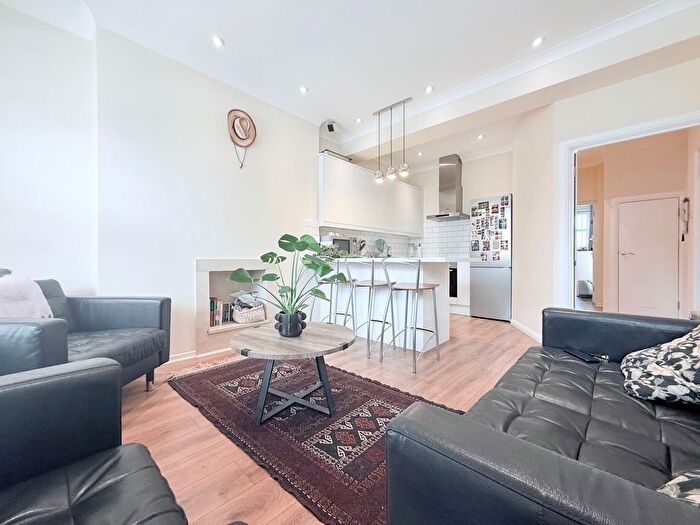 3 Bedroom Maisonette To Rent In Camden High Street, London, NW1