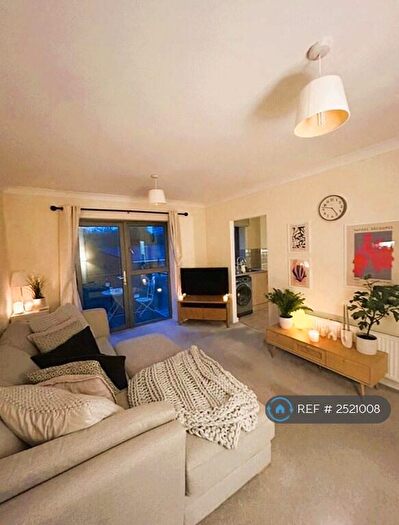 1 Bedroom Flat To Rent In Winstanley Road, London, SW11