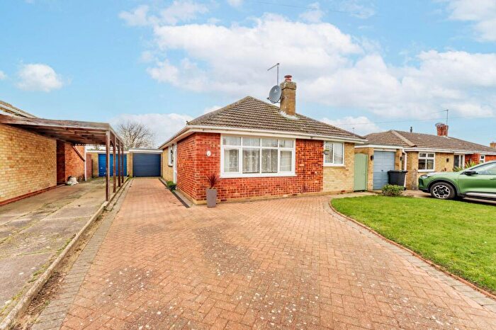 3 Bedroom Detached Bungalow For Sale In Dedham Drive, Lowestoft, NR32