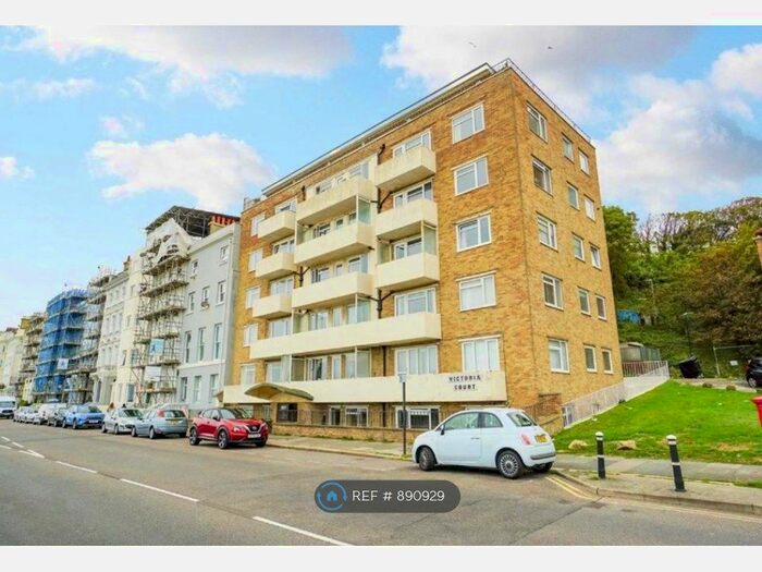 2 Bedroom Flat To Rent In Marina, St. Leonards-On-Sea, TN38
