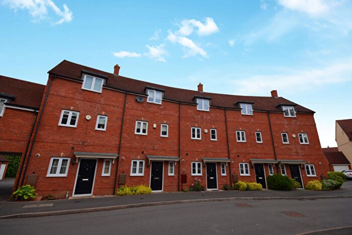 3 Bedroom House To Rent In Feldon Way, Stratford-Upon-Avon, CV37