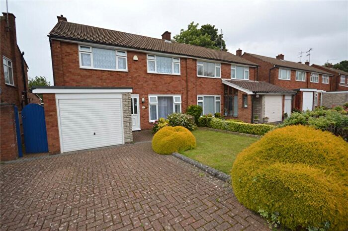 3 Bedroom Semi-Detached House To Rent In Stanmore Crescent, Luton, Bedfordshire, LU3