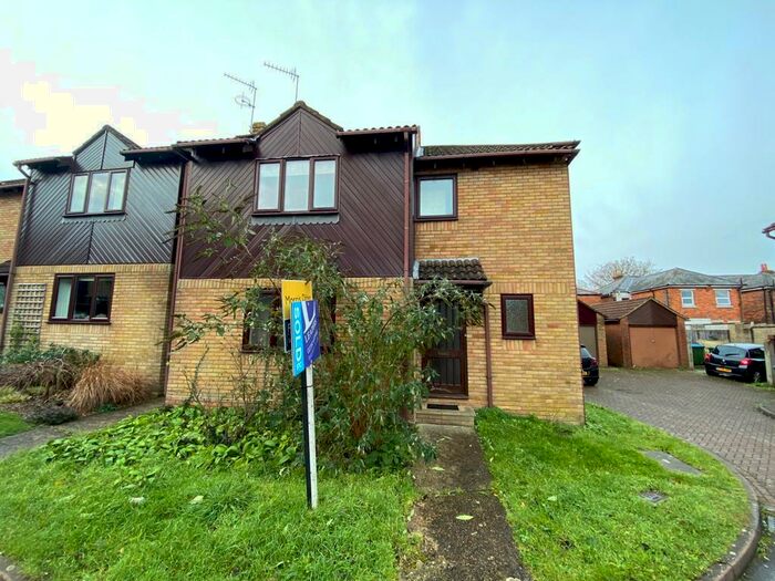 3 Bedroom House To Rent In Highcrown Mews, Southampton, SO17