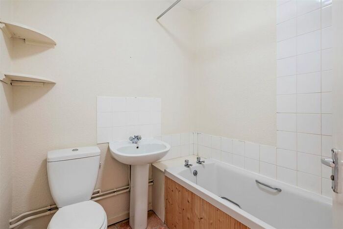 2 Bedroom Flat To Rent In Reddicap Heath Road, Sutton Coldfield, B75